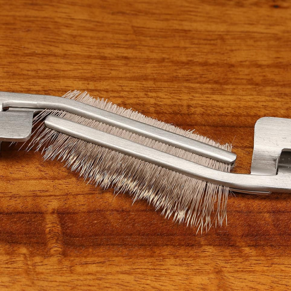 Hareline 2" Long Material Clamp Set Hareline 2" Long Material Clamp Set